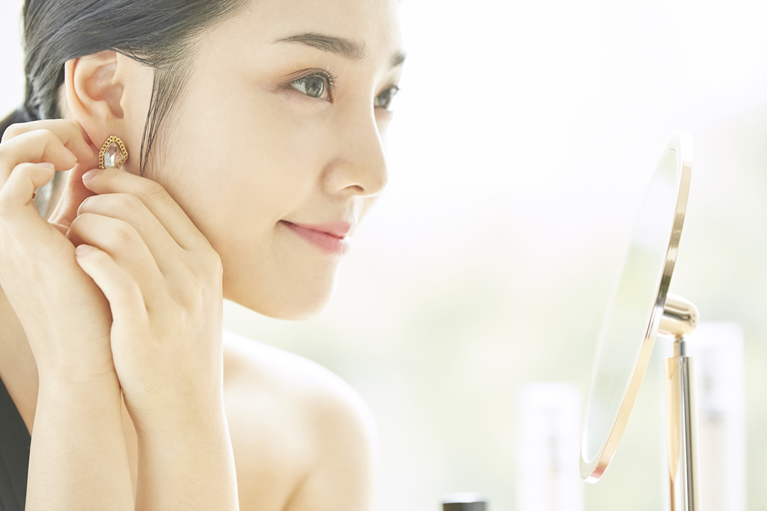 ピアスの穴閉じ